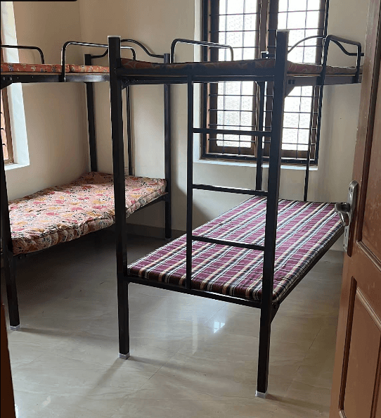Al-Ameen Ladies Hostel - Near Lisie Hospital - Image 7