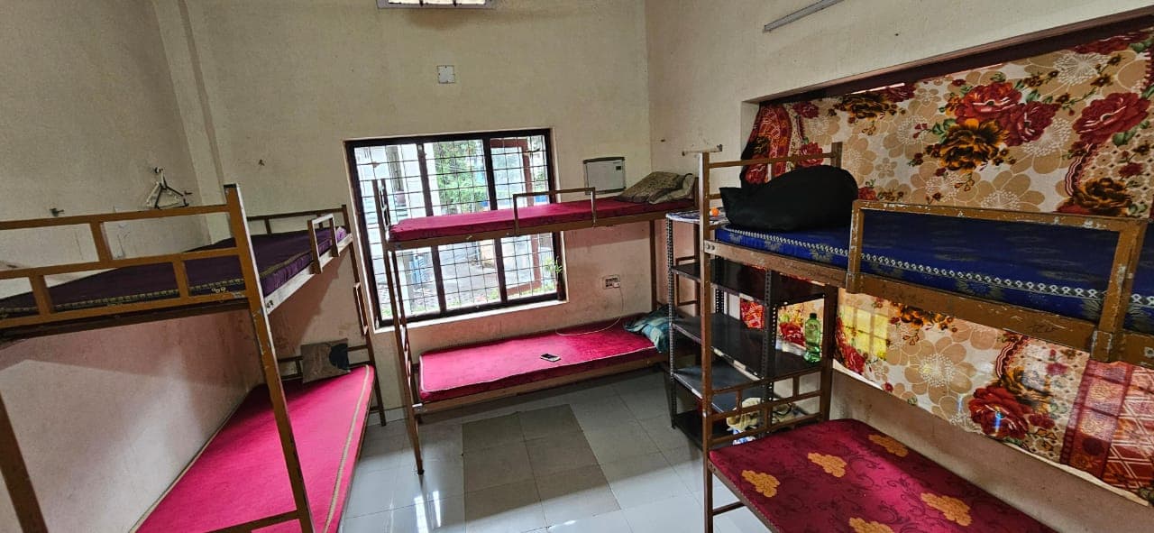 Al-Ameen Ladies Hostel - Kaloor - Image 4
